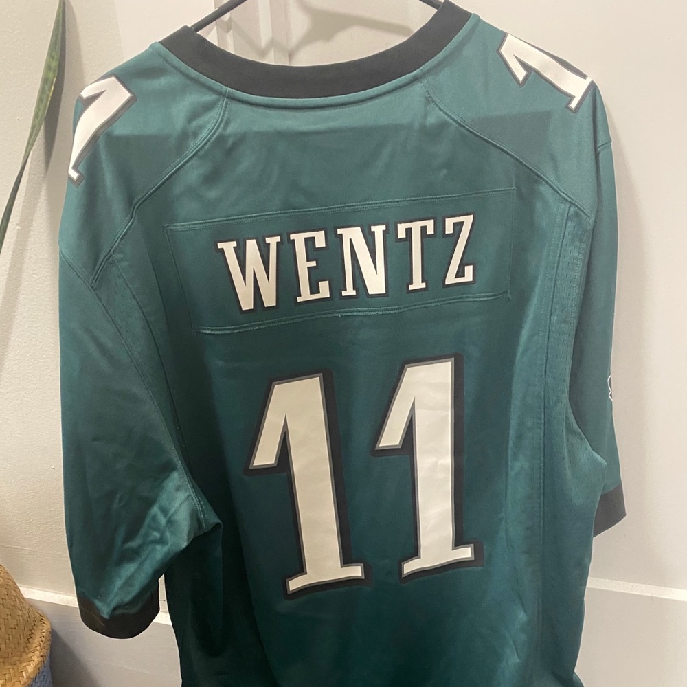 Philadelphia Eagles - Carson Wentz Jersey Size XL